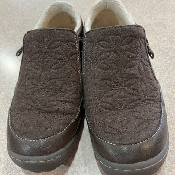 JBU Women's Shoes size 7W - Picture 2 of 7